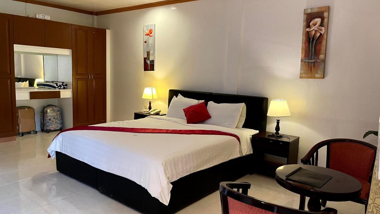 Anda White Beach Resort Exterior photo