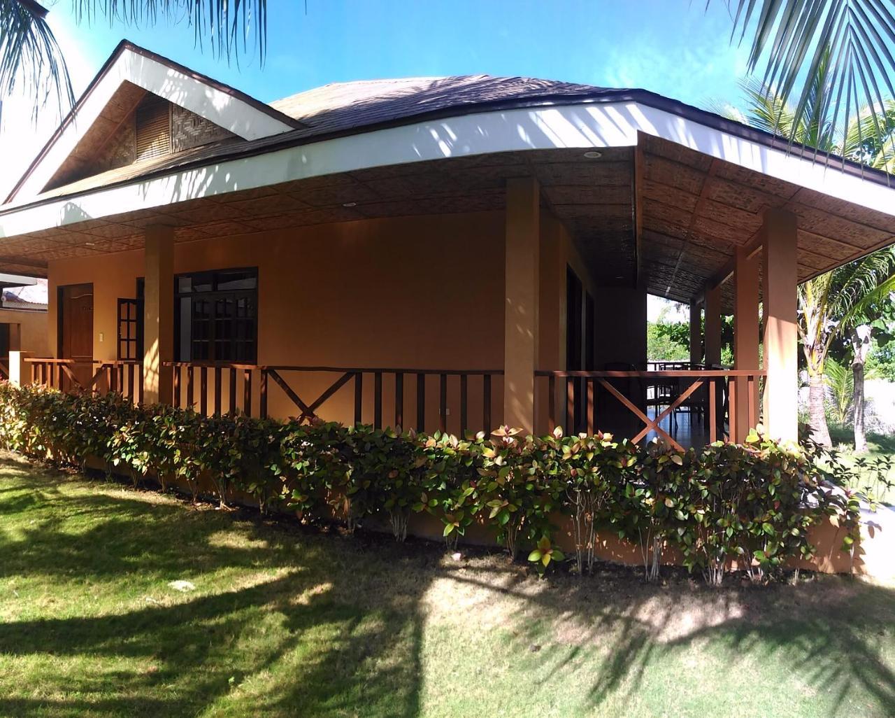 Anda White Beach Resort Exterior photo