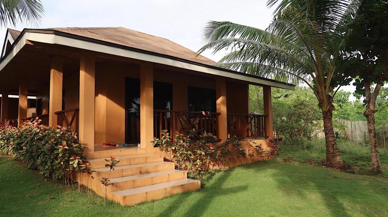 Anda White Beach Resort Exterior photo