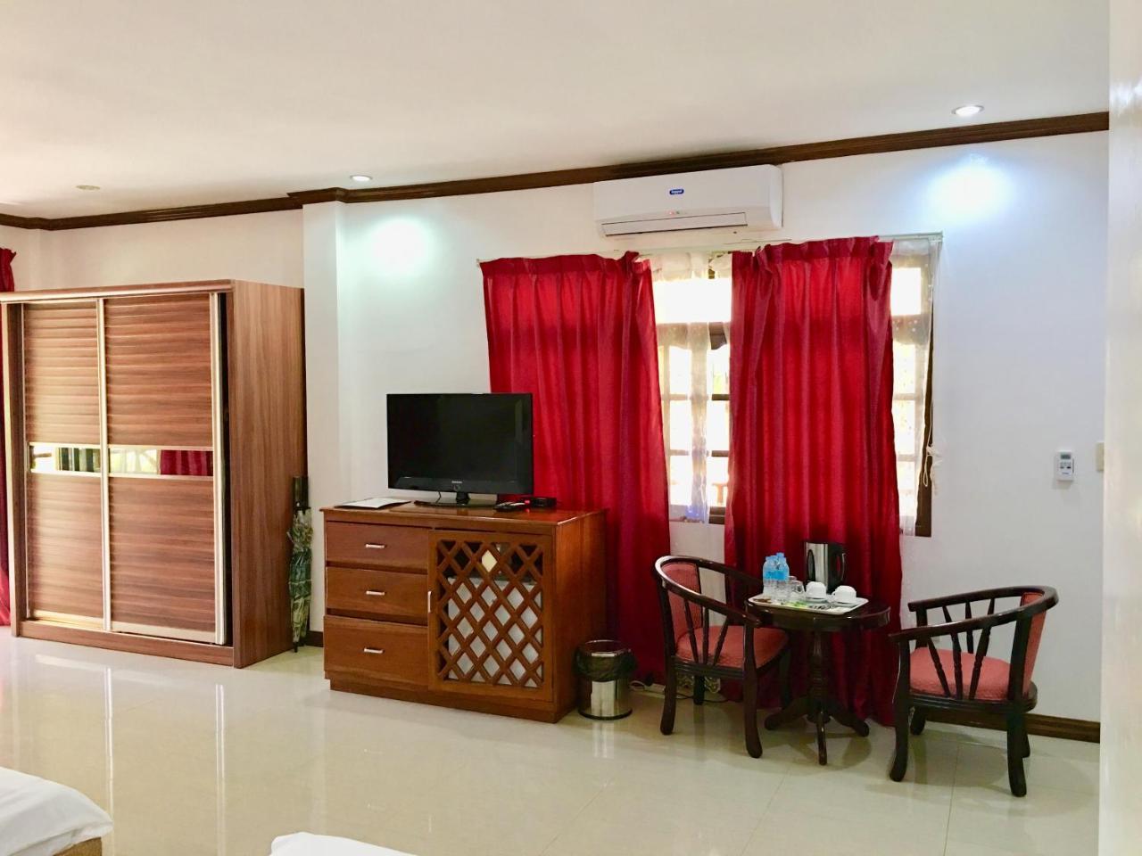 Anda White Beach Resort Exterior photo